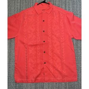 Tommy Bahama Men's 100% silk Hawaiian button up short sleeve shirt. size large.